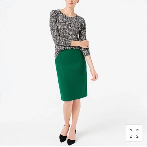 green emerald velvet dress Meghan Markle Green Dress Green Outfit Knit Top and Skirt – MJcostume main image 0